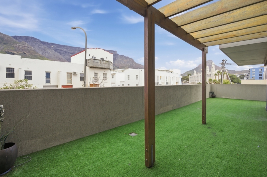 2 Bedroom Property for Sale in Zonnebloem Western Cape